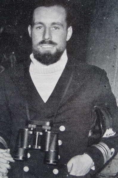 SUBMARINE COMMAND SUBMARINE COMMAND