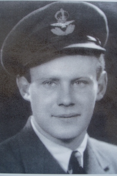 KIWI SPITFIRE ACE KIWI SPITFIRE ACE
